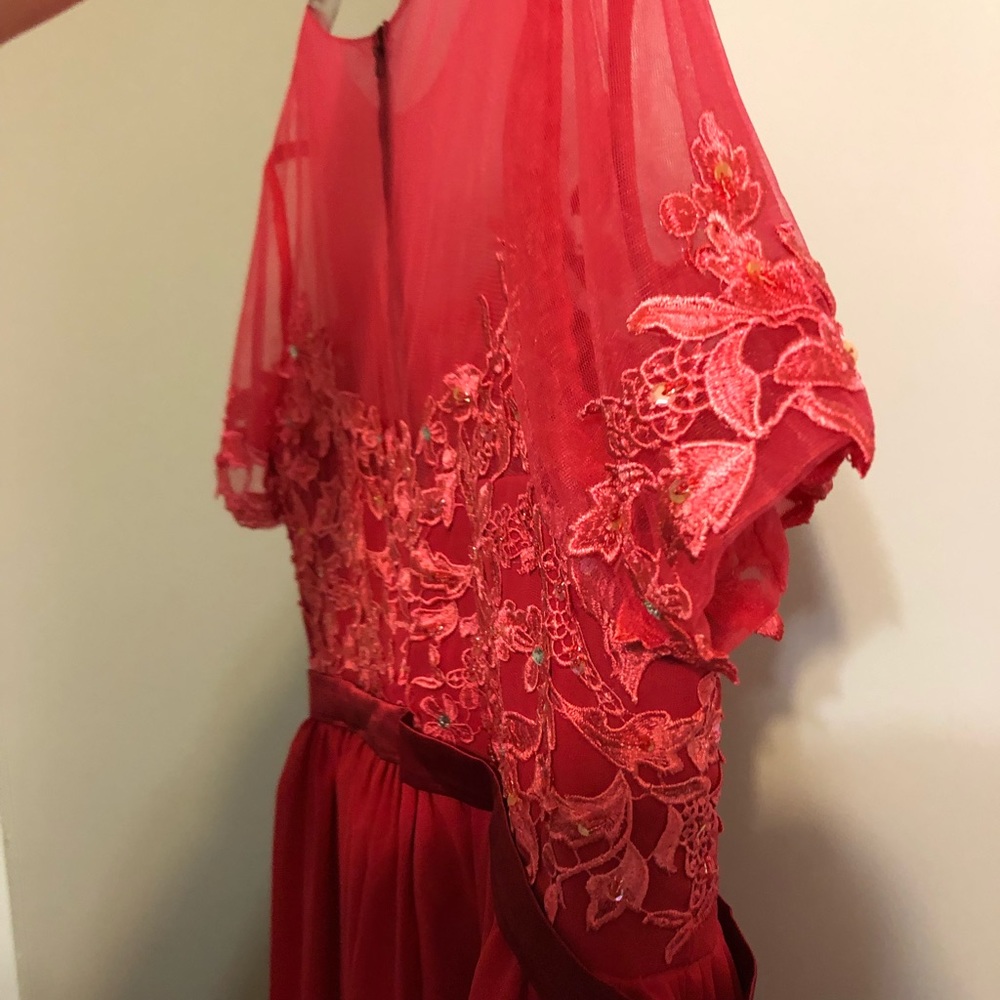 Stunning bridesmaid/occasion dress never worn.